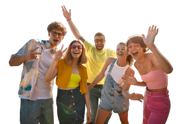 Jóvenes disfrutando con peluchera