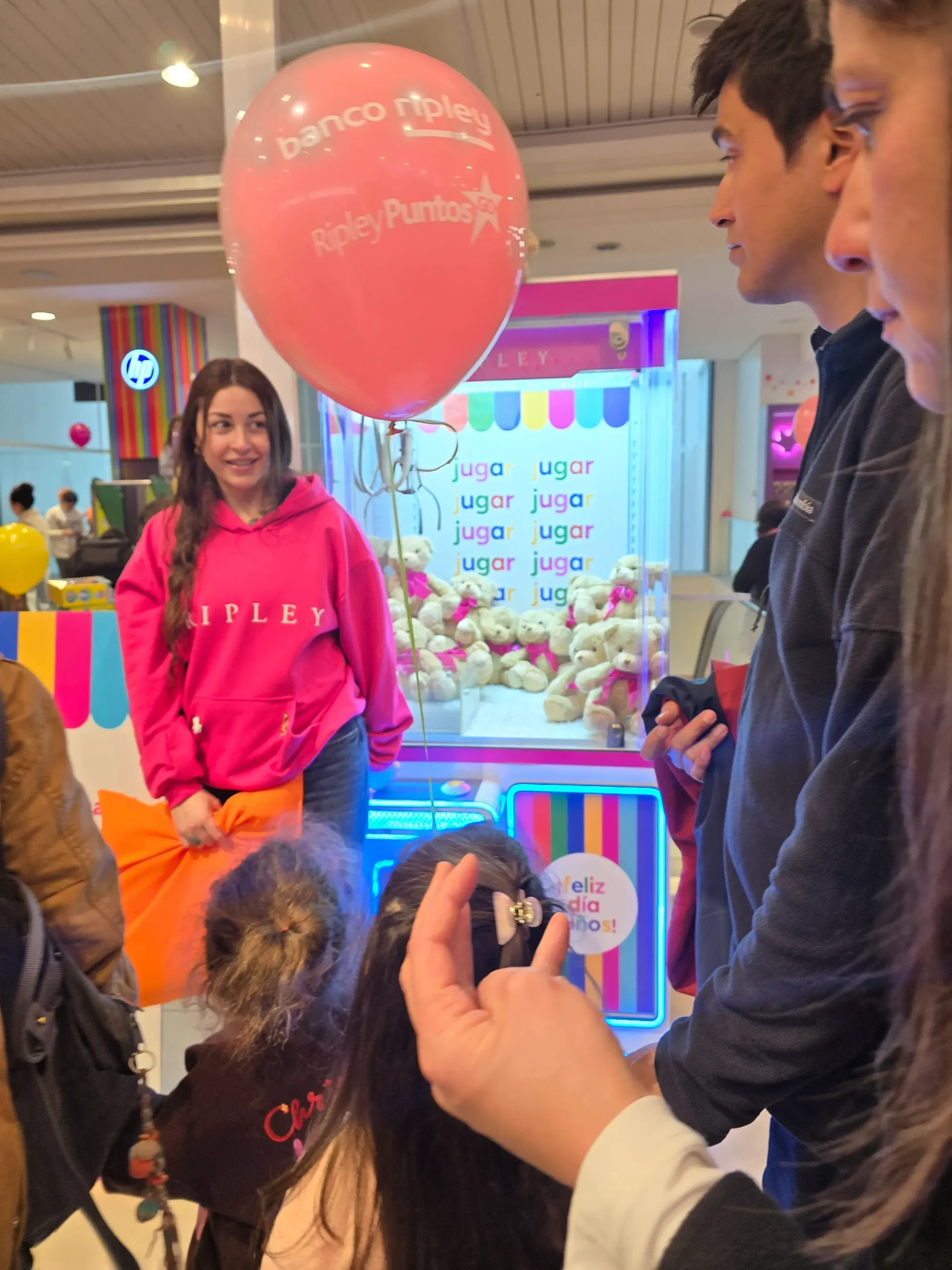Peluchera para activaciones de marca en empresas